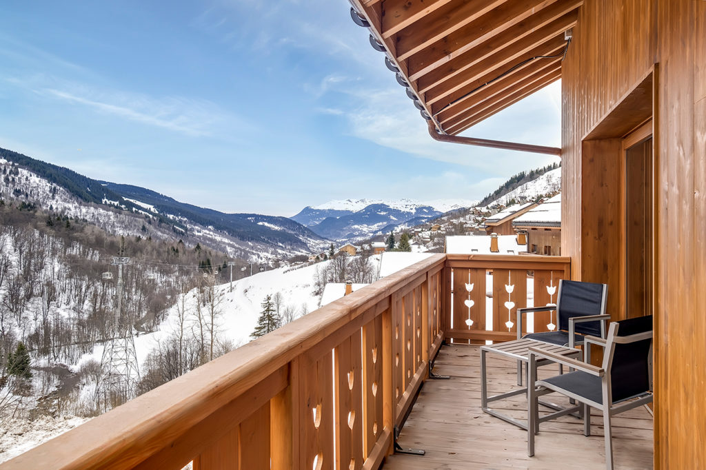 Picture of a balcony view at L'Hevana Meribel